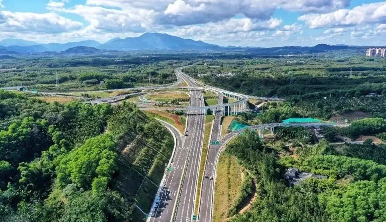 海南省萬(wàn)寧至洋浦高速公路第二代建段環(huán)境保護(hù)、景觀(guān)及服務(wù)設(shè)施工程(項(xiàng)目名稱(chēng))